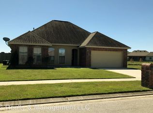 102 Bayou Des Glaises Rd, Broussard, LA 70518