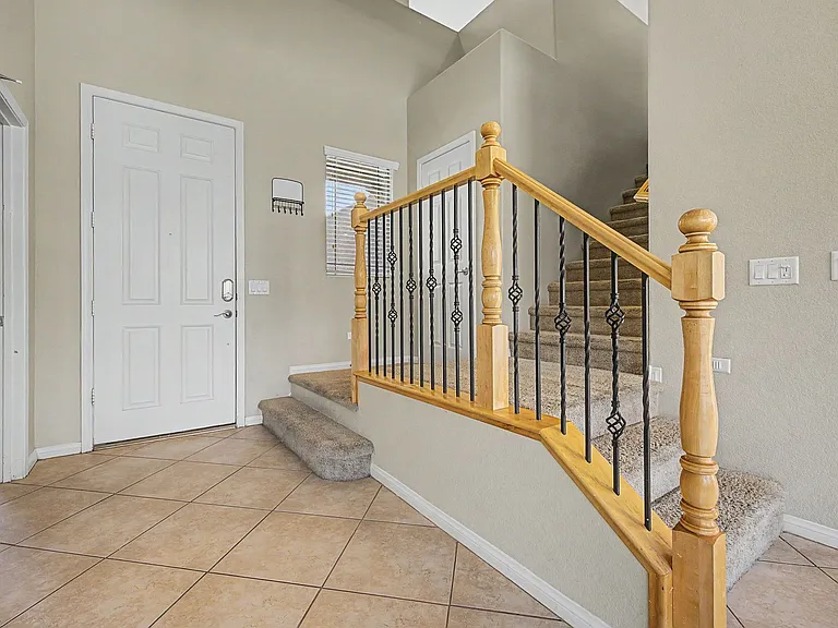 4204 Lower Saxon Ave — Photo 3