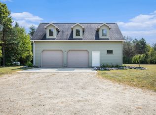 22815 W Almy Rd, Howard City, MI 49329