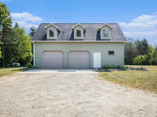 22815 W Almy Rd, Howard City, MI 49329