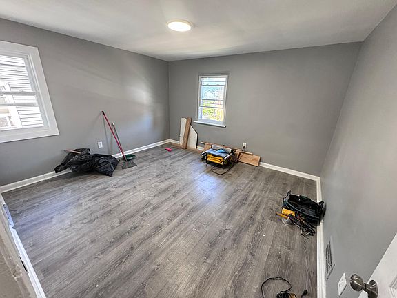 2nd image of 111 Hanford St #G1