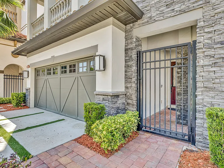 7613 Toscana Blvd — Photo 6