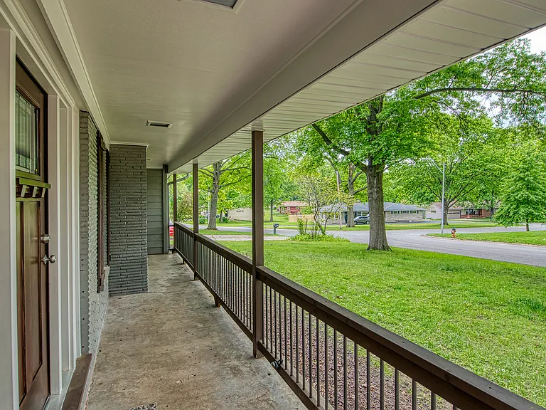 4413 N Grand Ave — Photo 20