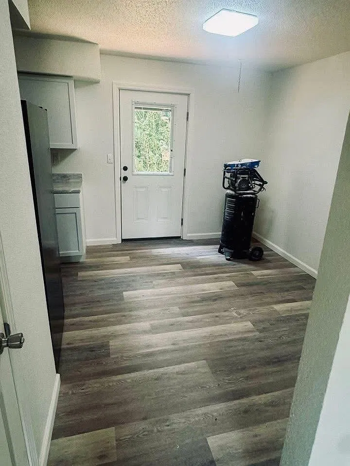 2 bed, $750 — Photo 2