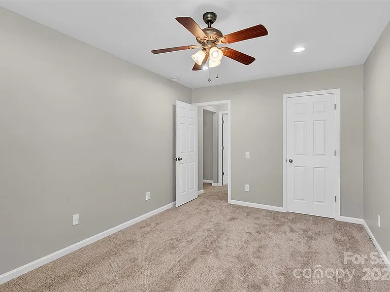 11239 Cypress View Dr — Photo 24