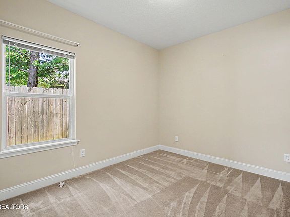 5th image of 1120 Fellin View Way