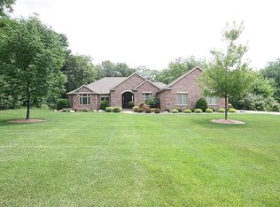 535 N Country Club Rd, Decatur, IL 62521