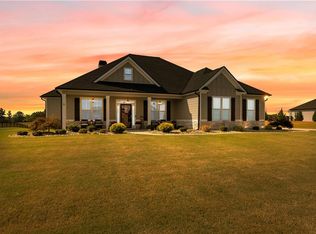 135 Graceton Farms Dr, Senoia, GA 30276