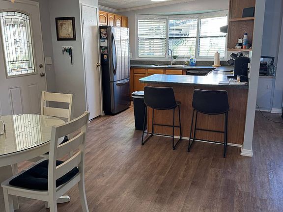 3rd image of 413 S Edgewater Dr #413