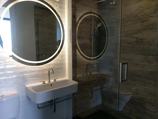 Rented by The KCI Group | media 129