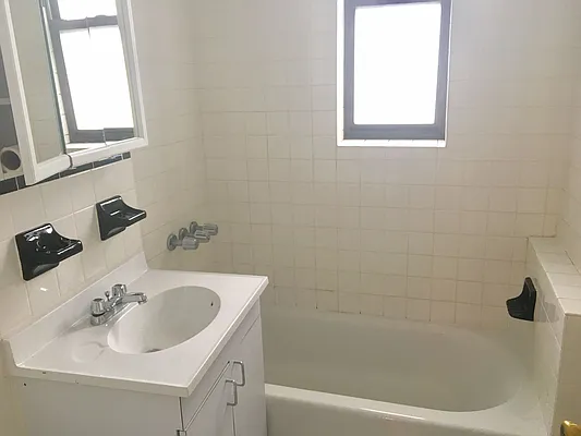 Rented by Showcase Realty | media 3