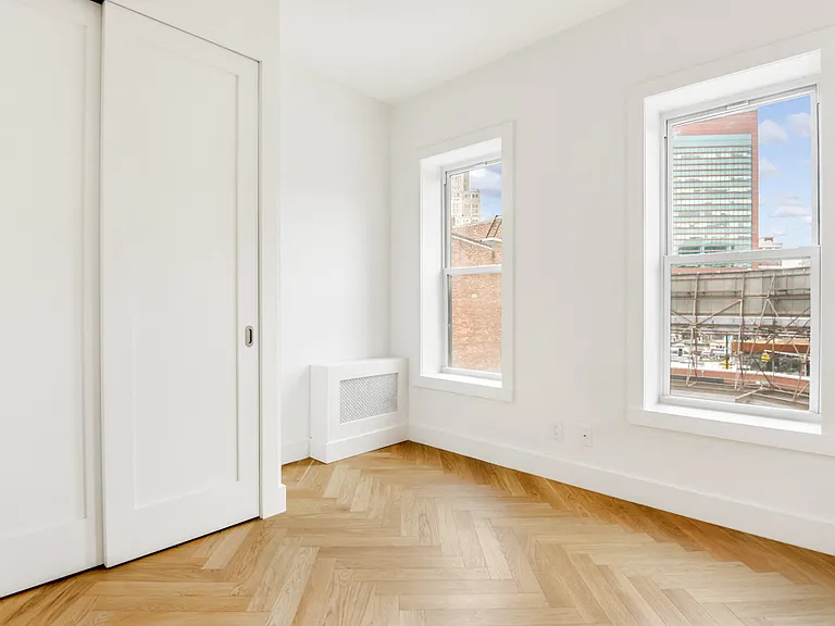 433 Dean St #13 — Photo 11