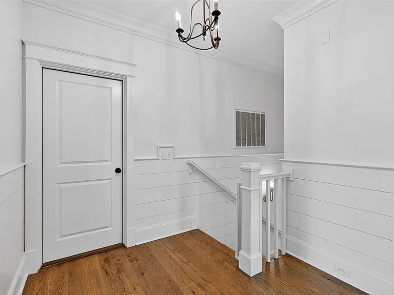 1030B Village Oaks Ln — Photo 18