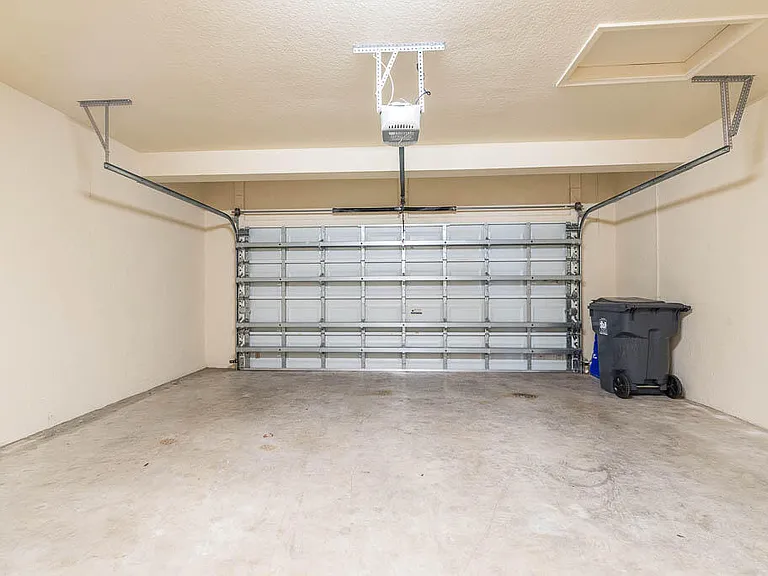 10283 Wellington Parc Dr — Photo 17