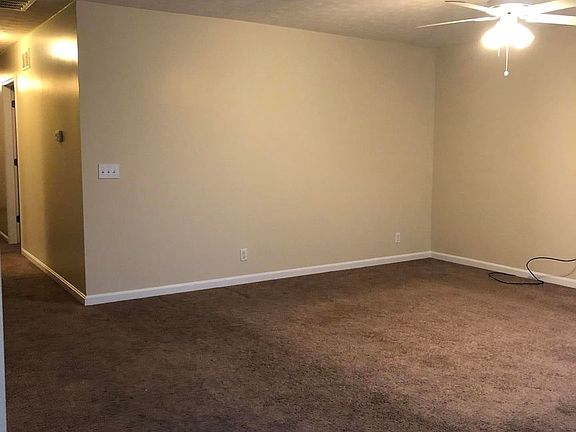 5th image of 211 Lakeshore Dr