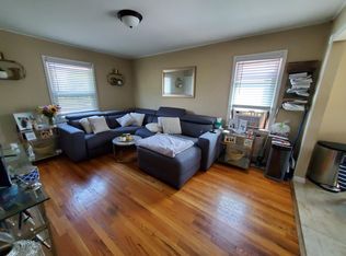 5 Bryant St, Bethpage, NY 11714