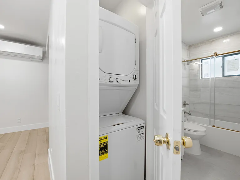 4553 North Ave #4551.5 — Photo 11
