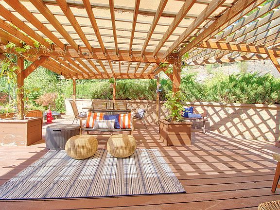 3rd image of 544 S Carterville Rd