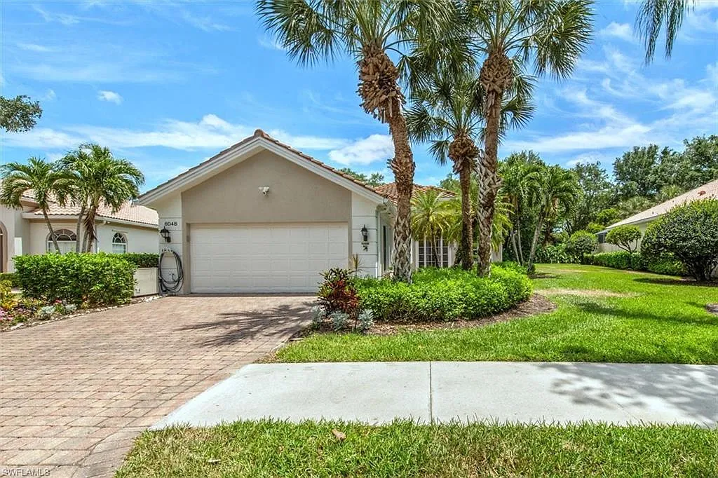 3 bed, 3.0 bath, 2181 sqft, $5,000 — Photo 2