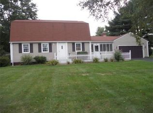 14 Brentwood Dr, Wilbraham, MA 01095