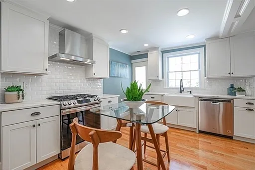 17 Rushmore St #15 — Photo 16