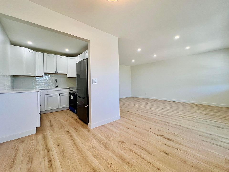 1st image of 130 Chatham F