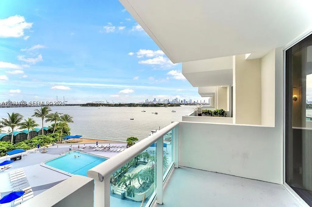 Mirador 1200 Condo — Photo 1