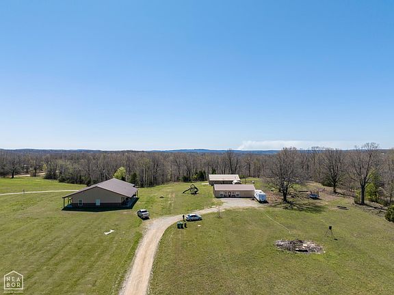 4th image of 157 Alma Dr