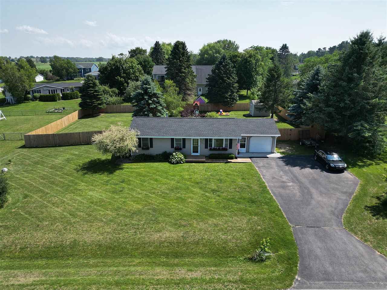 3155 Mayberry Hl, Petoskey, MI 49770 MLS 471723 Zillow