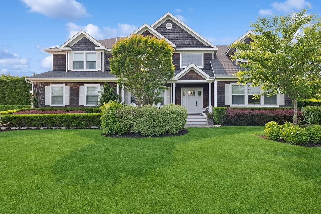 Southampton Luxury Rental | Gated Estate South of the Highway — Photo 1