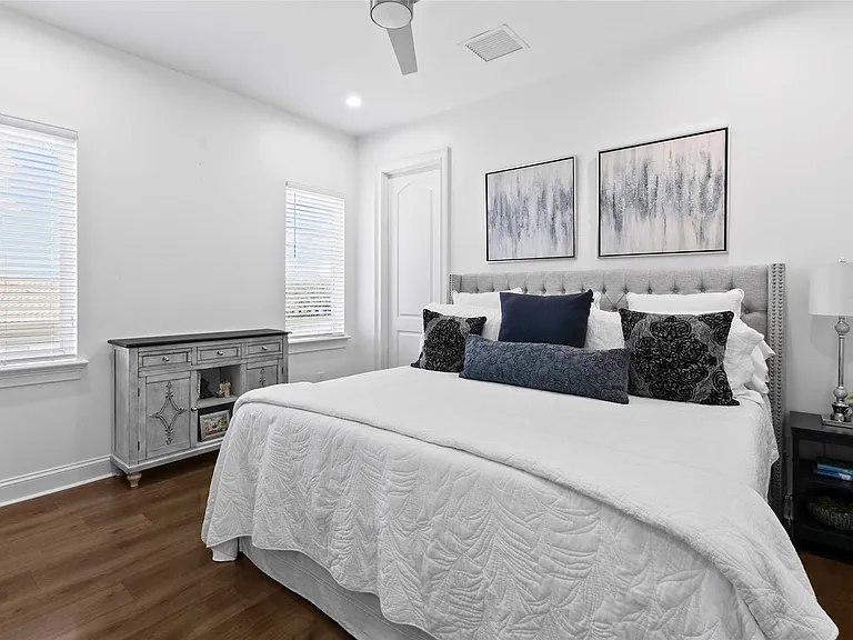 166 SE Bella Strano Port St — Photo 27