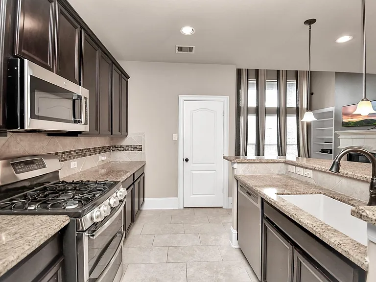 14811 Diane Manor Ln — Photo 15