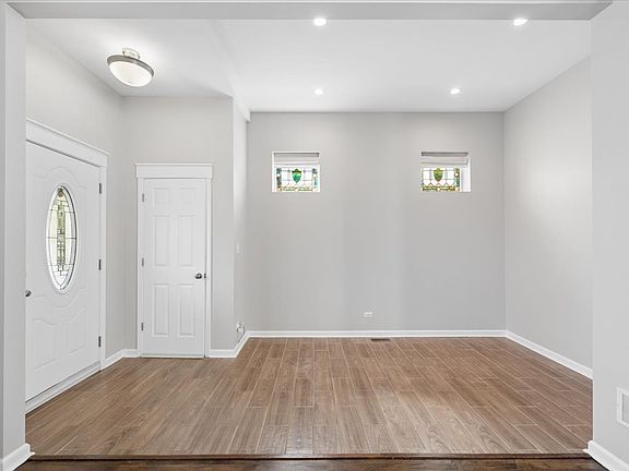 4th image of 6437 26th St