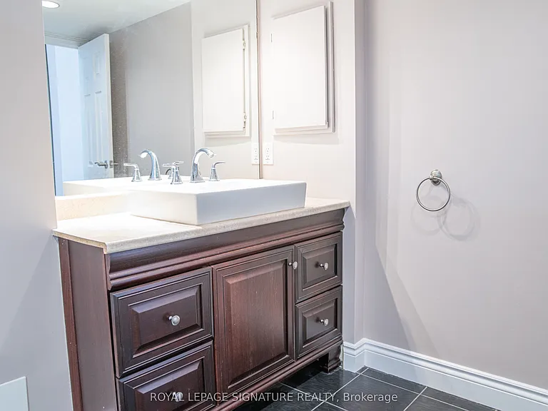 256 Jarvis St #11A — Photo 25