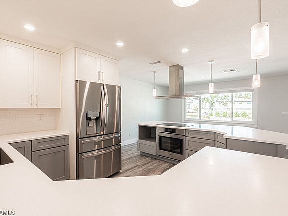 2nd image of 4915 Pelican Blvd