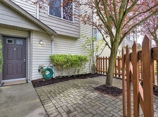 9226 Ashworth Ave N, Seattle, WA 98103