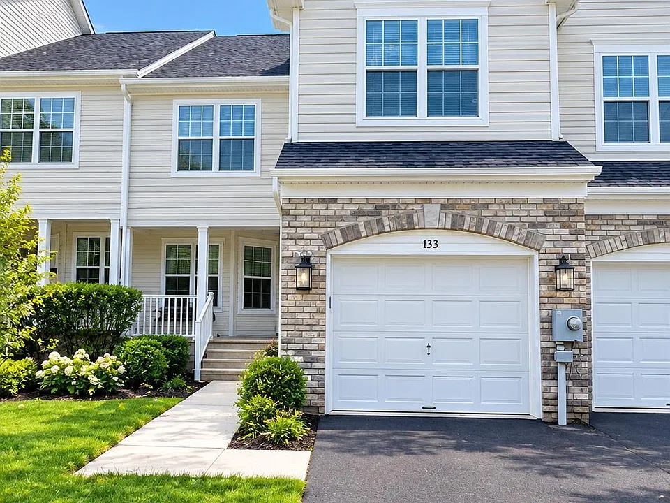 133 Murray Dr