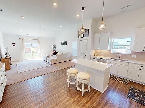 4th image of 260 Evening Bay Ct