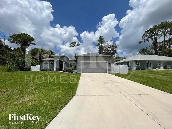 4099 Carver St — Photo 1