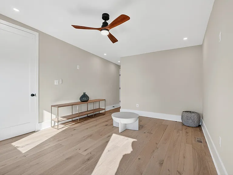 32 Adams St NW — Photo 46