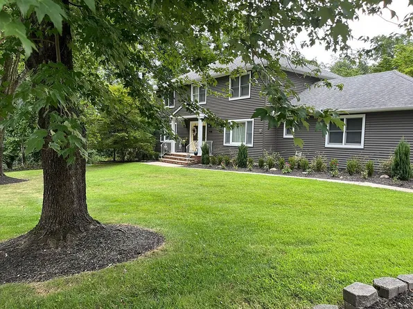 168 Ueland Rd, Red Bank, NJ 07701