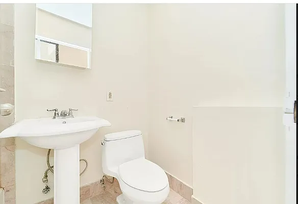 Rented by Living New York | media 8