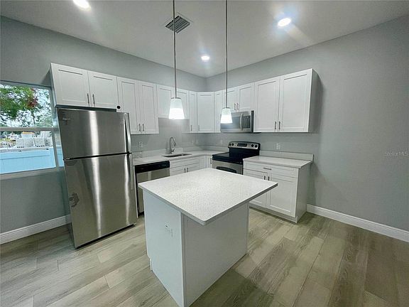 5th image of 4328 5th Ave S