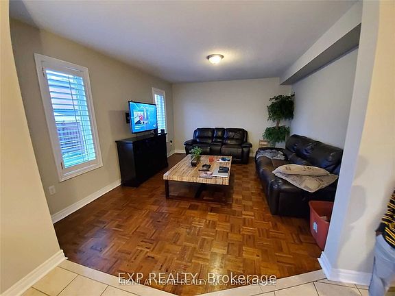 5th image of 69 Fallstar Cres