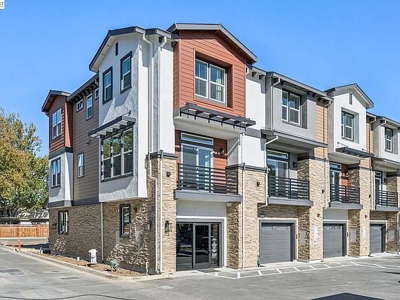 2nd image of 1216 Walters Ct