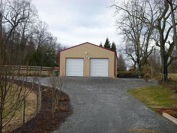 4th image of 525 Rodgers Oak Dale Pvt Dr