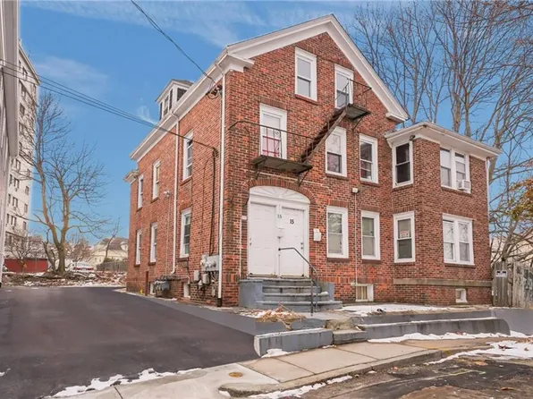 15 Judith St, Providence, RI 02909