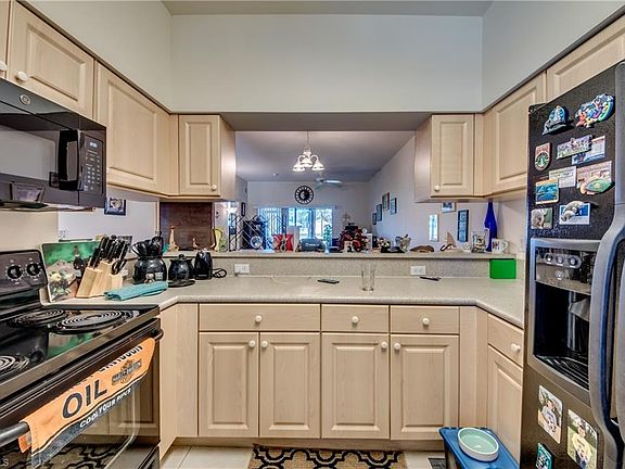 4th image of 950 Hancock Creek South Blvd #315