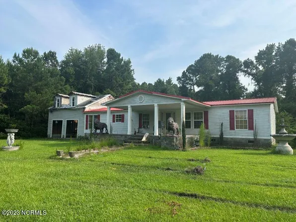 187 Apple Blossom Drive, Rocky Point, NC 28457