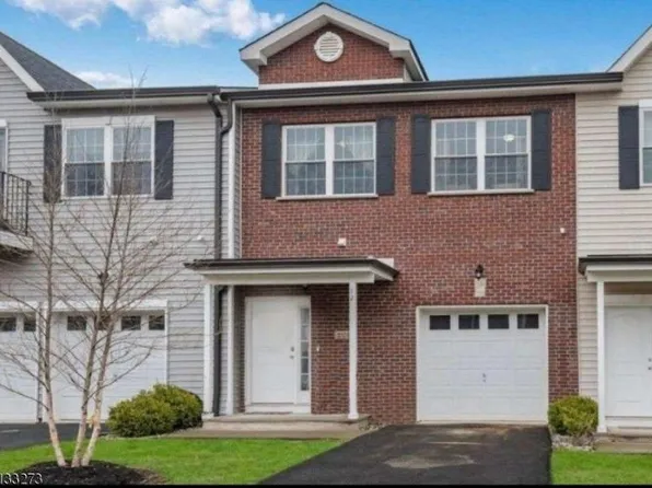 12 Giancarlo Ln #206, Newton, NJ 07860